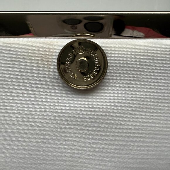 Aldo White Quilted Crossbody Purse with Gold Chain - Picture 7 of 16